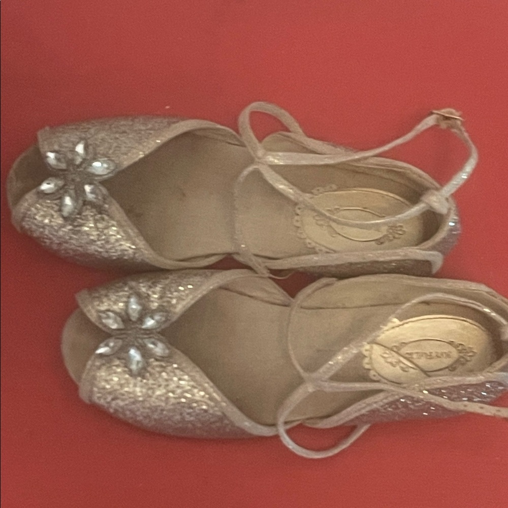 Joyfolie Sparkling Gold Sandals - Picture 4 of 12